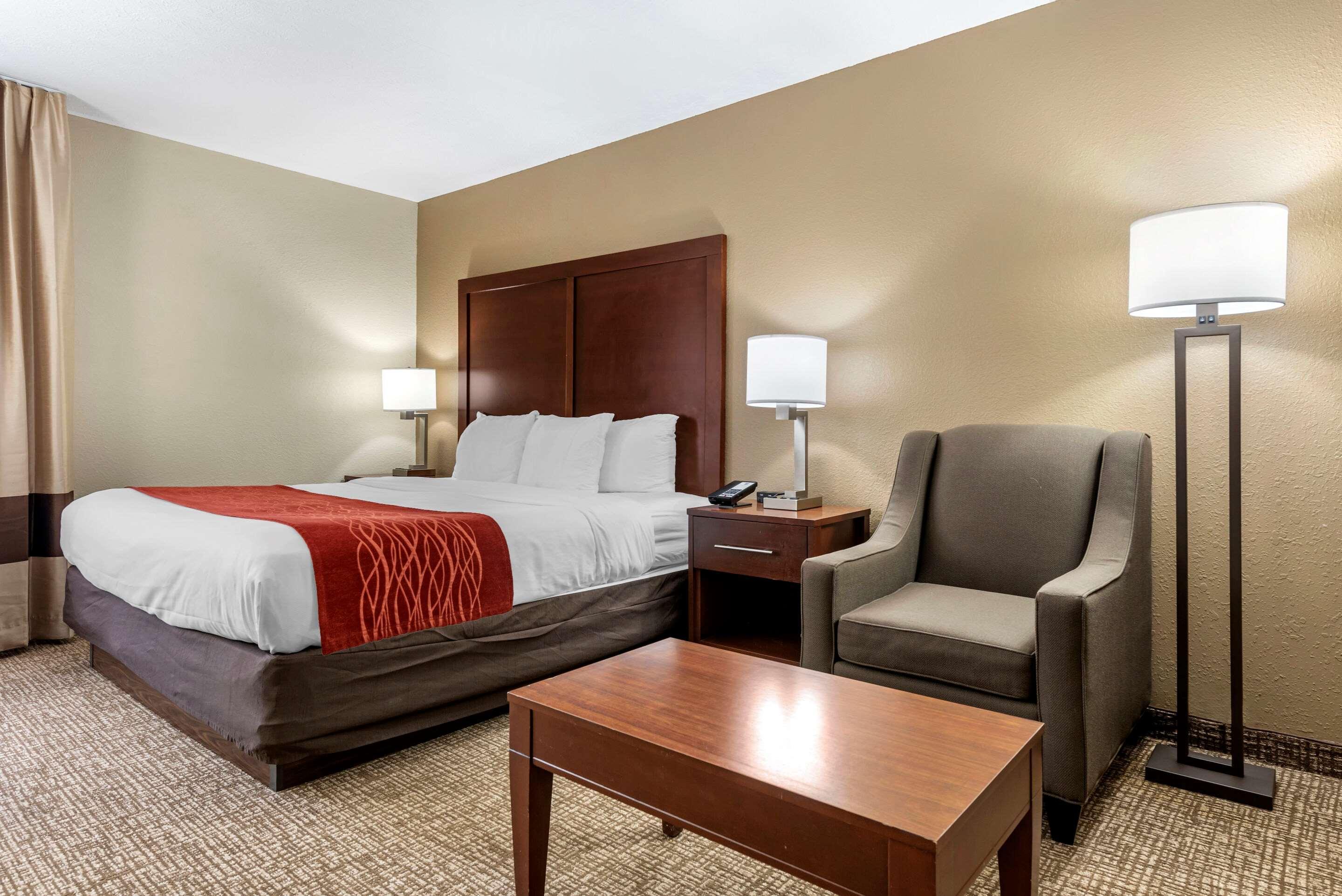 Comfort Inn & Suites Cincinnati Eastgate Exterior foto